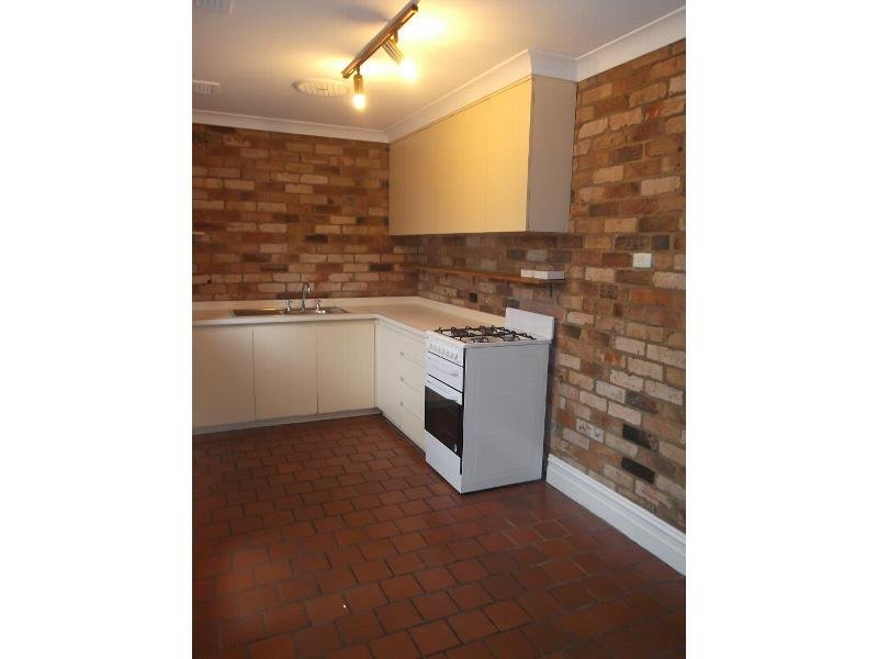 Gallery: 52 Thomson Street