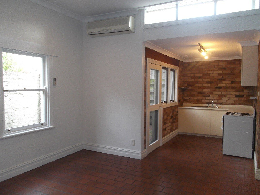 Gallery: 52 Thomson Street