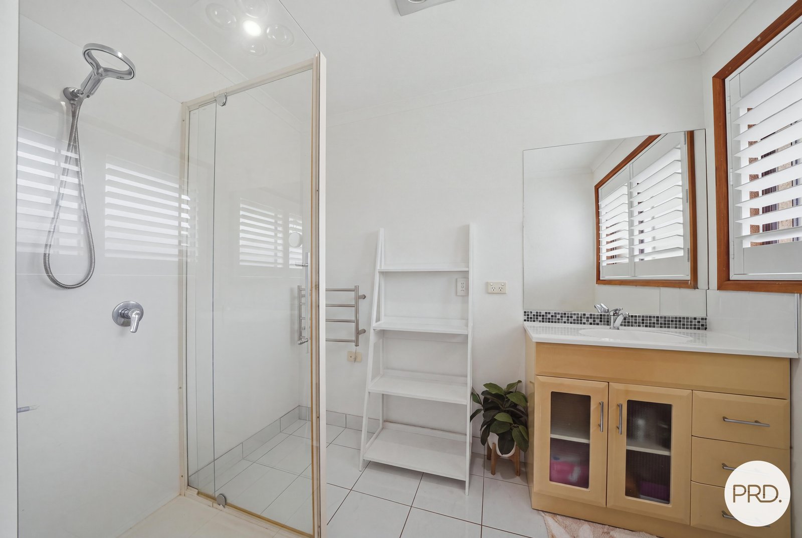52 Tilanbi Street HOWRAH 8