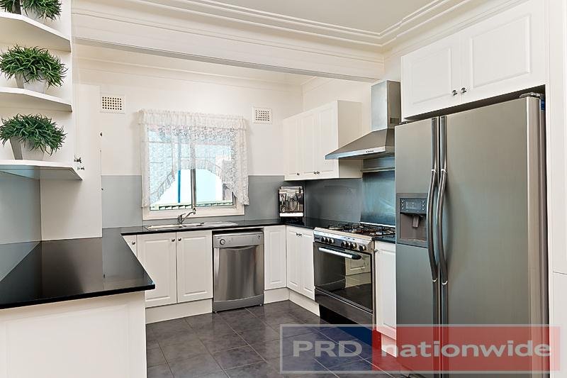 52 Tompson Road REVESBY 4