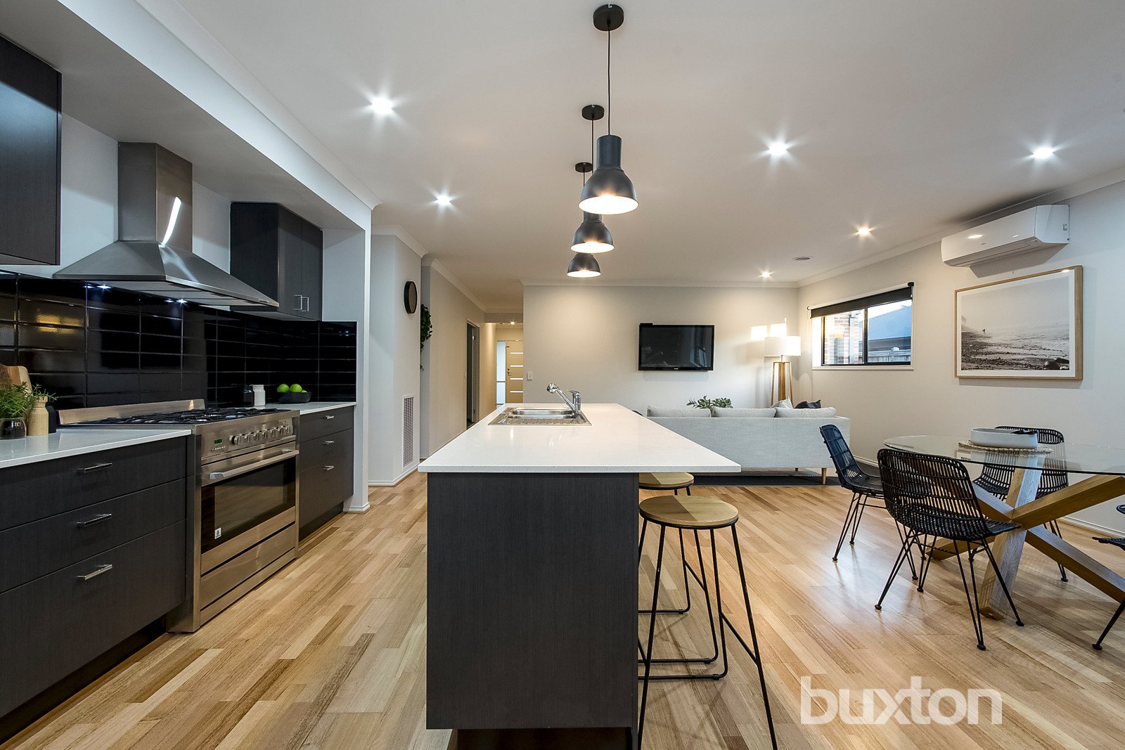 Gallery: 52 Trumper Crescent