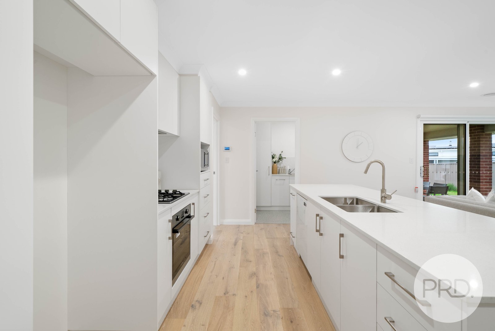 52 Valencia Drive GOBBAGOMBALIN 5