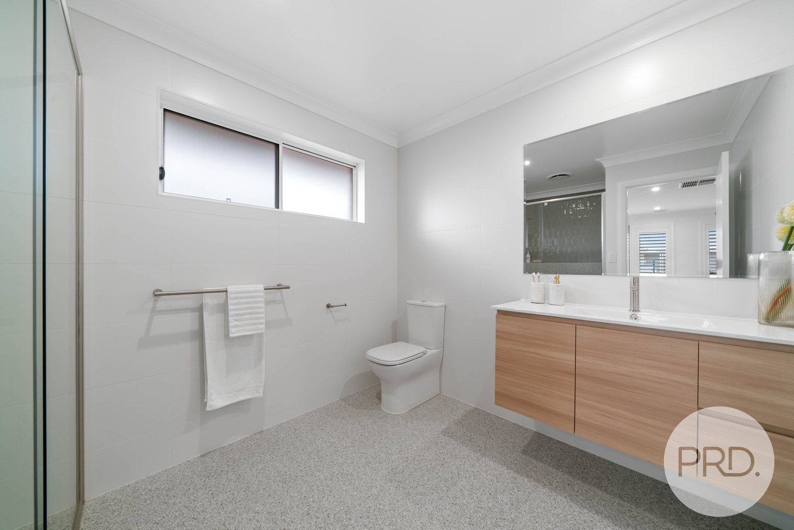 52 Valencia Drive GOBBAGOMBALIN 10