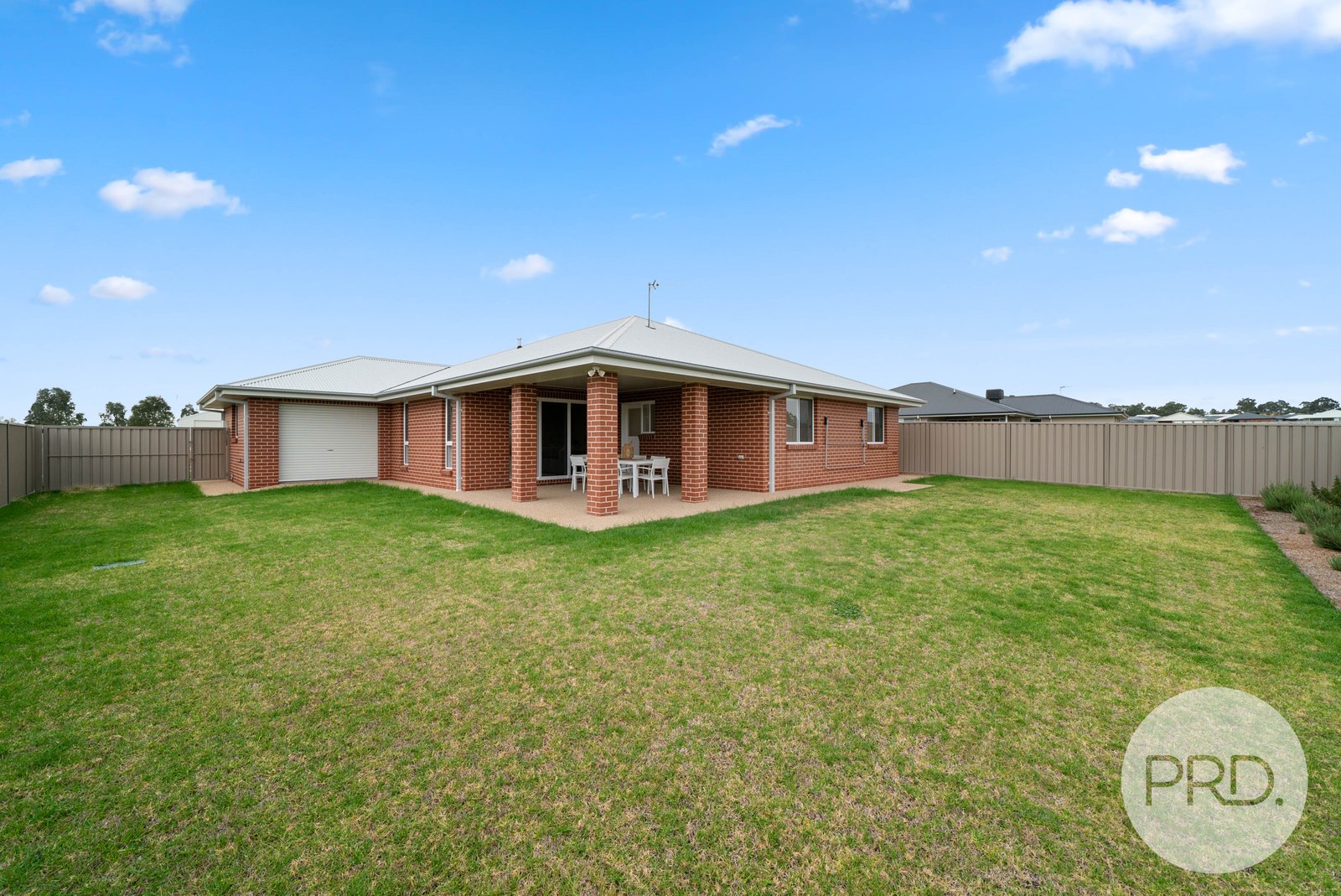 52 Valencia Drive GOBBAGOMBALIN 17
