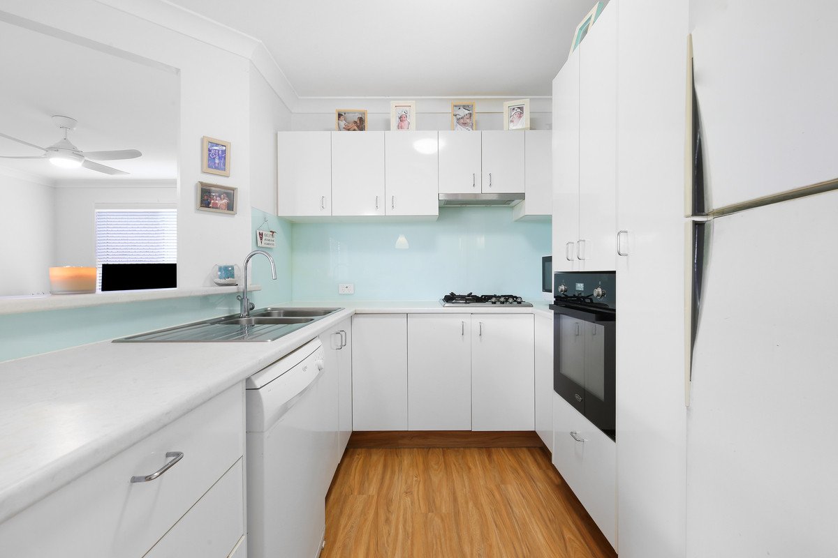 52 Warbler Parade Varsity Lakes 6