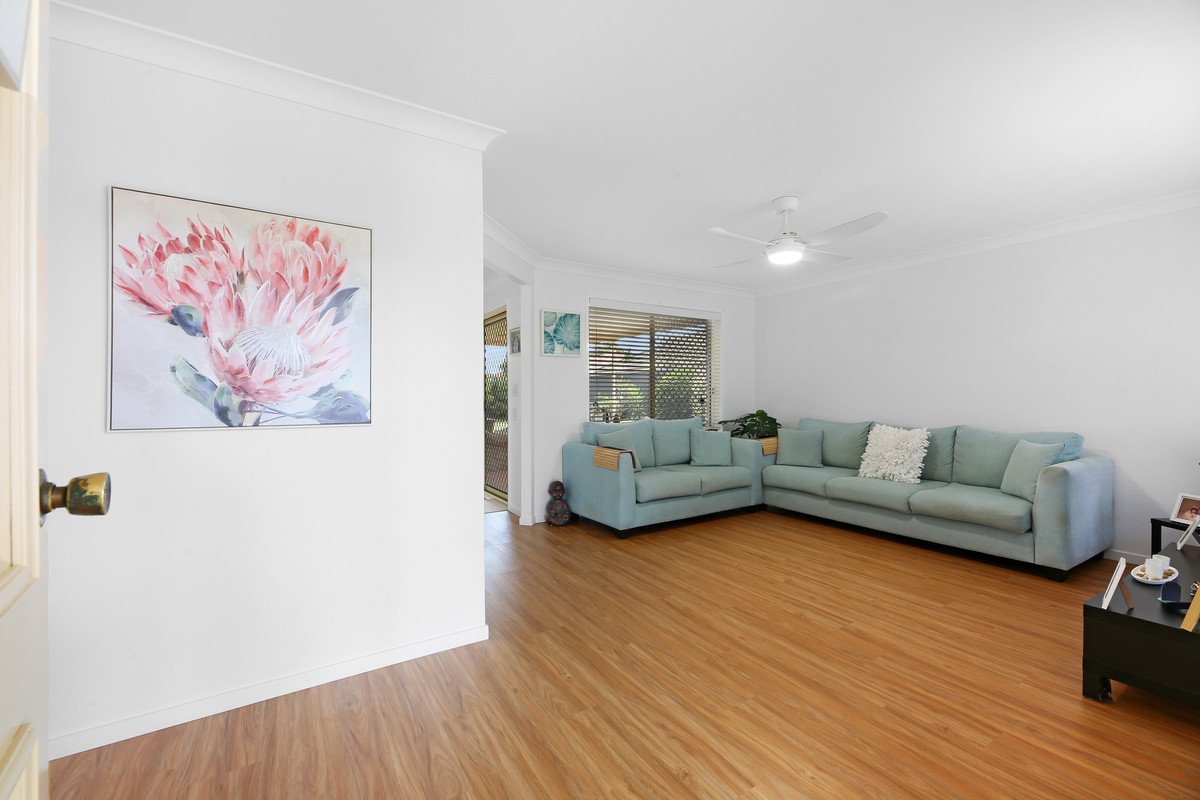 52 Warbler Parade Varsity Lakes 11