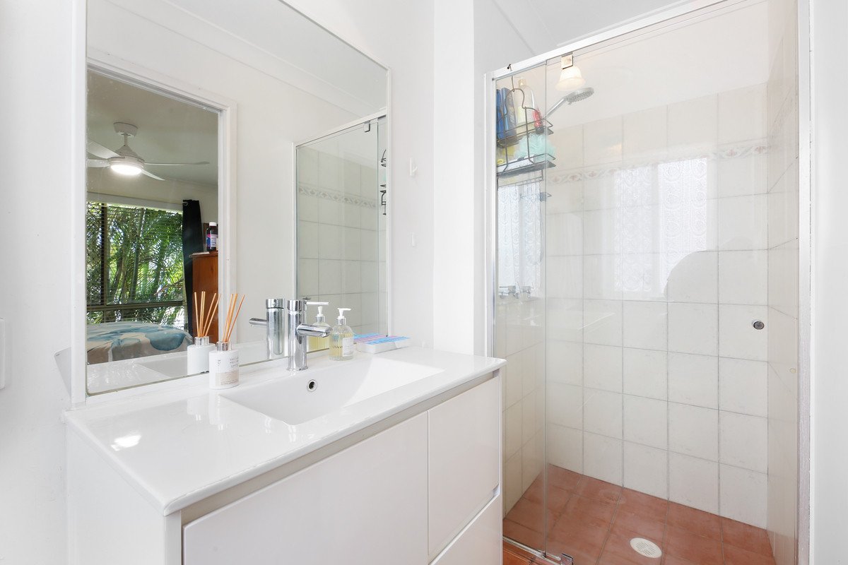 52 Warbler Parade Varsity Lakes 13