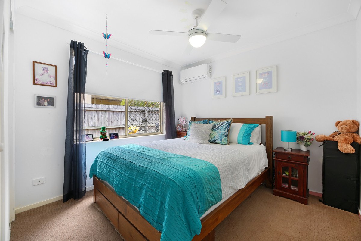 52 Warbler Parade Varsity Lakes 14