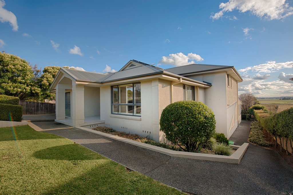 52 Wilton Drive EAST MAITLAND 5