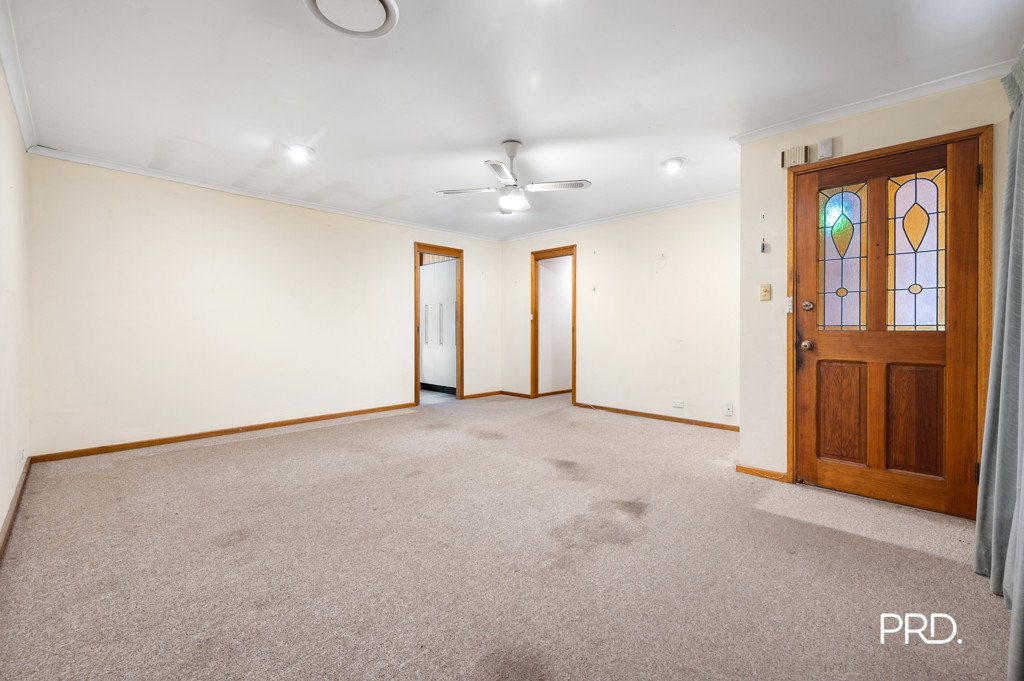 52 Woodland Cres  Narellan 4