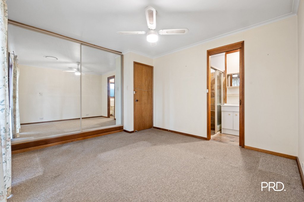 52 Woodland Cres  Narellan 8