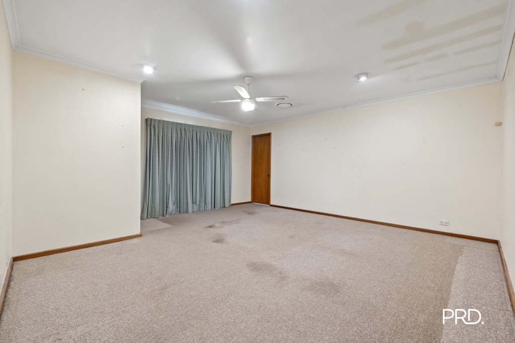 52 Woodland Cres  Narellan 5