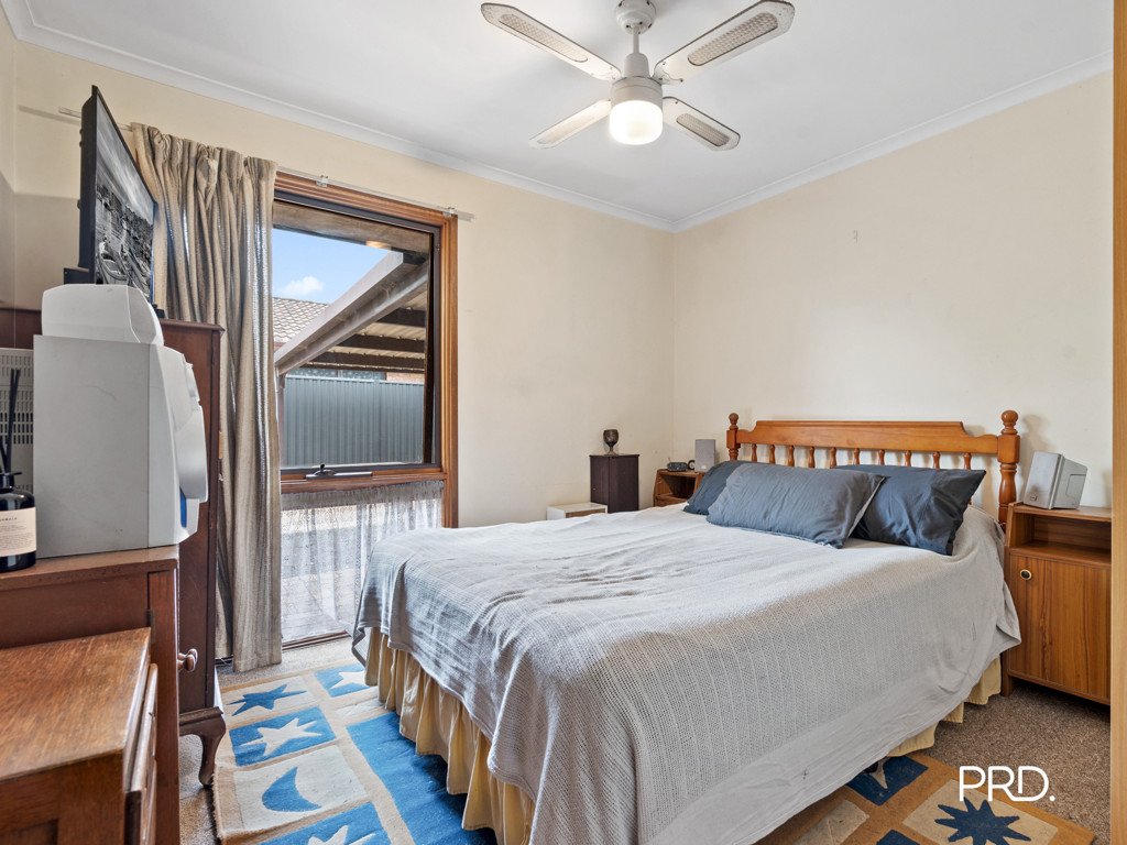 52 Woodland Cres  Narellan 9