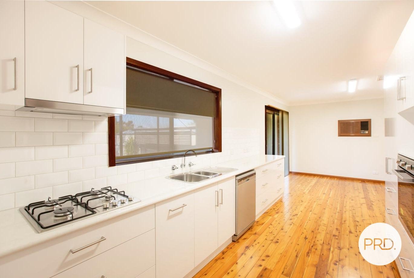 520 Danes Street LAVINGTON 2