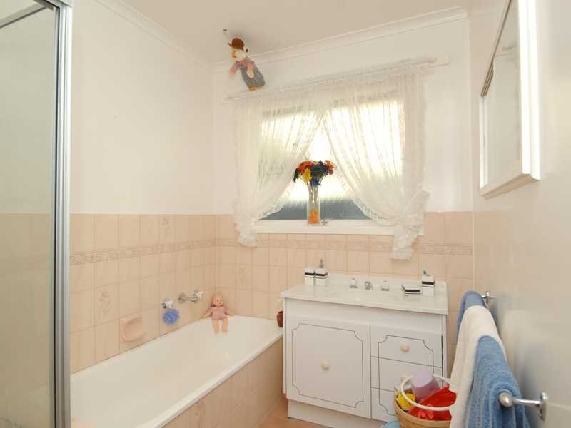 520 Eureka Street EUREKA 5