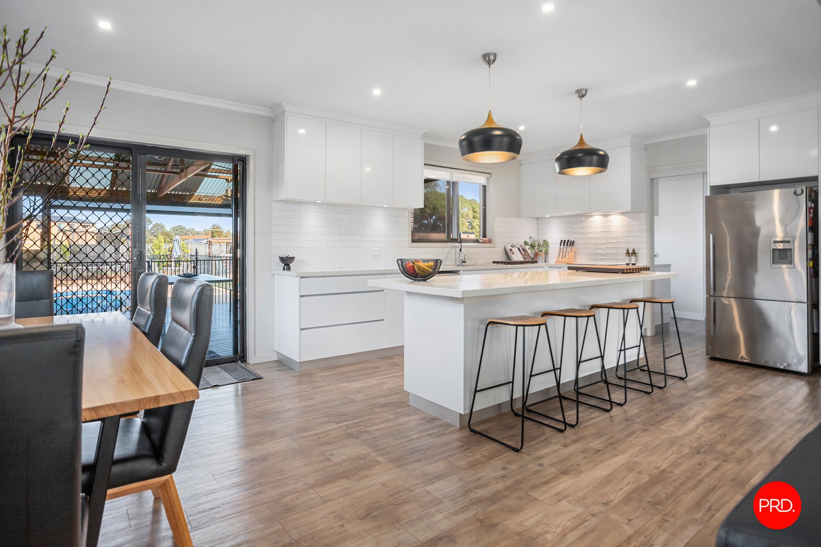 520 Midland Highway HUNTLY 9