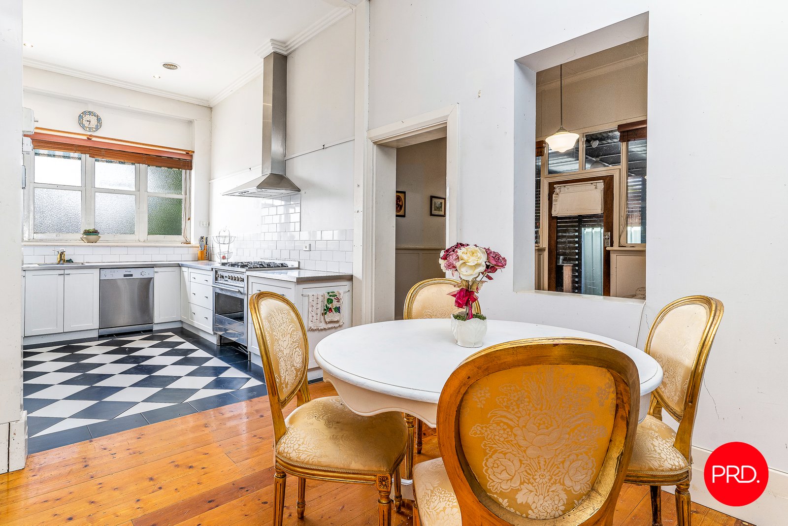 520 Napier Street WHITE HILLS 8