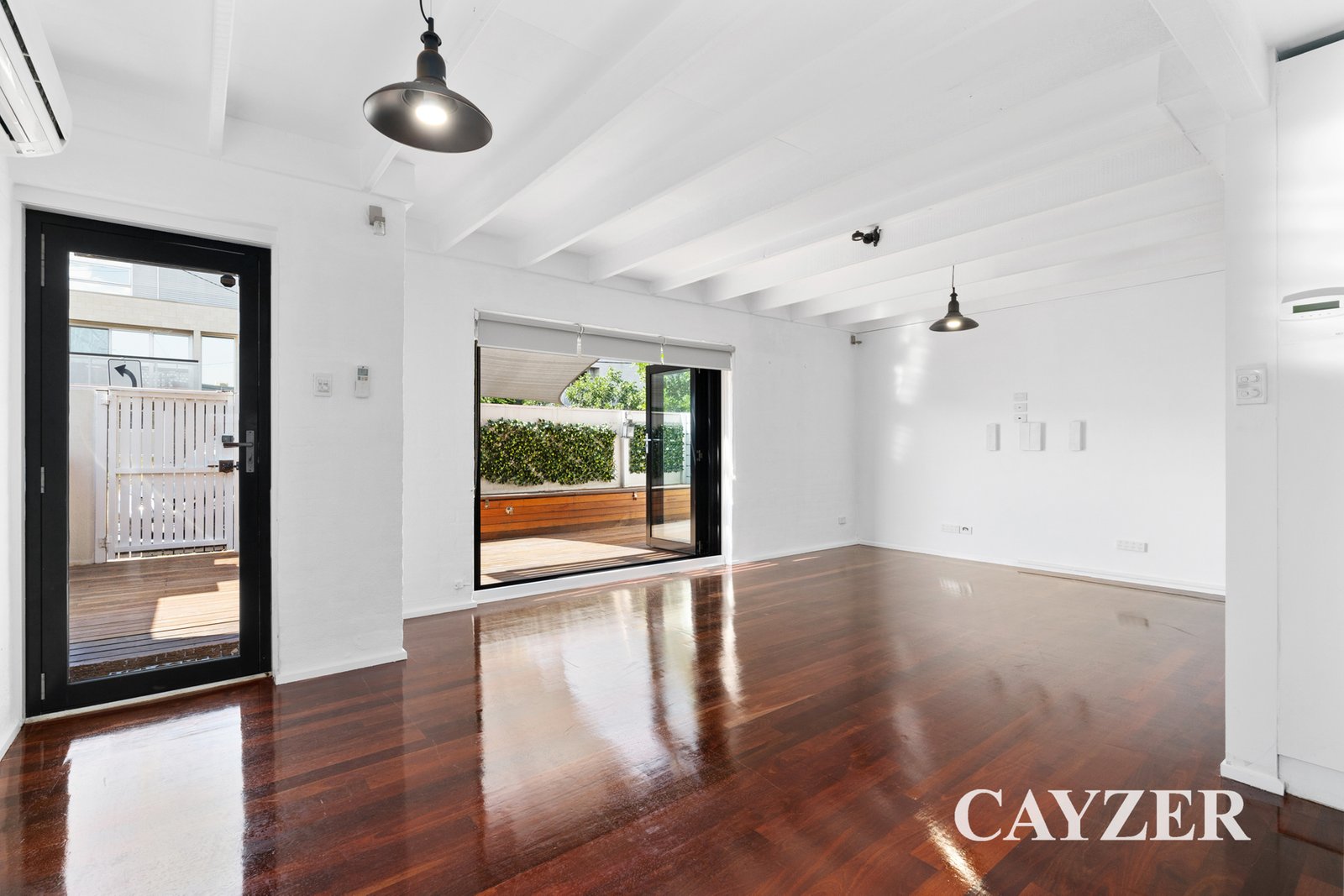 Gallery: 5/201 Graham Street