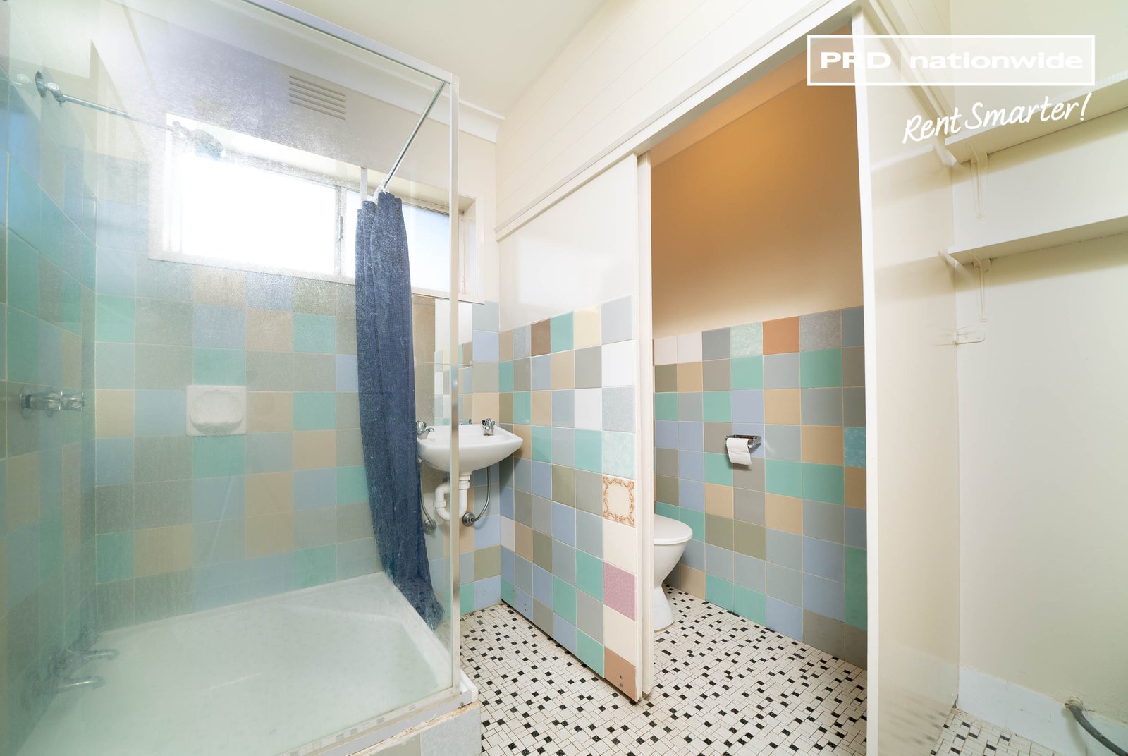 5/201 Lake Albert Road KOORINGAL 7