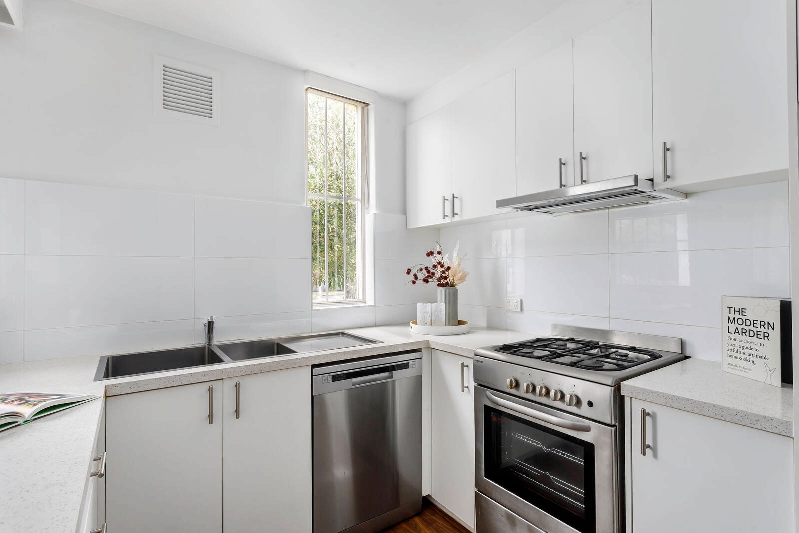 Real Estate and Property in 5/207 Canterbury Road, St Kilda West, VIC