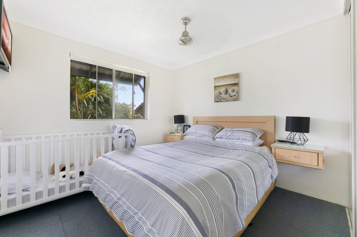 5/21-25 Peerless Avenue Mermaid Beach 8