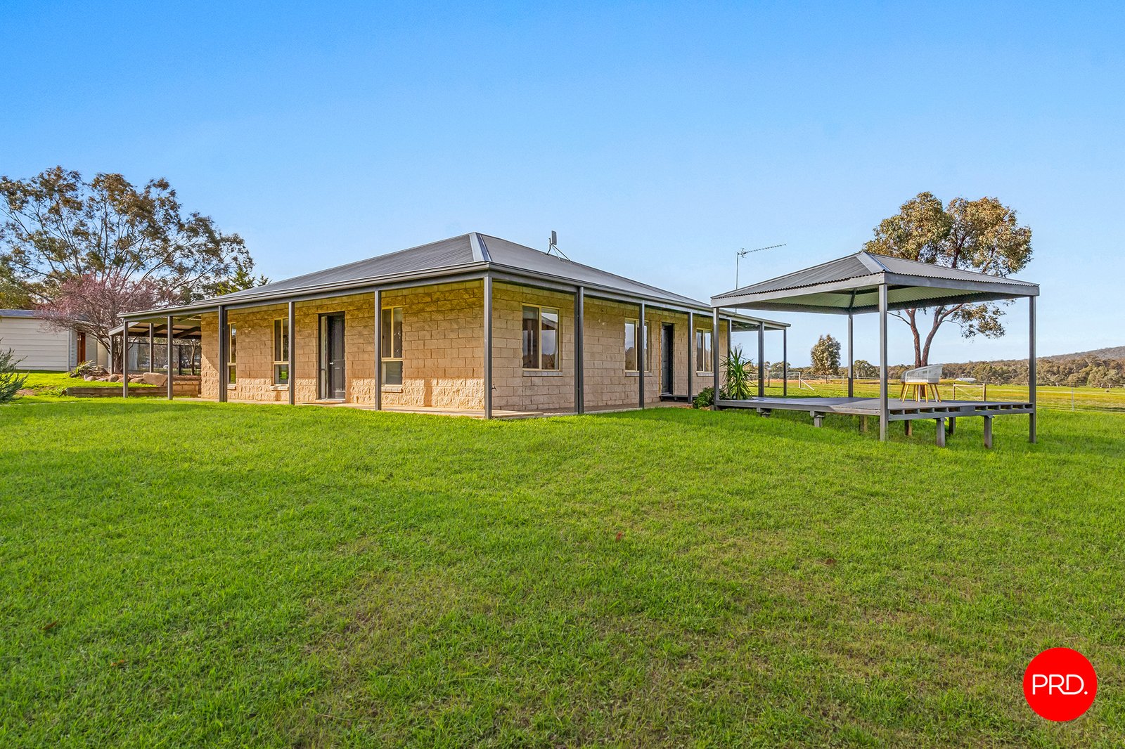 521 Bradford Road SHELBOURNE 3