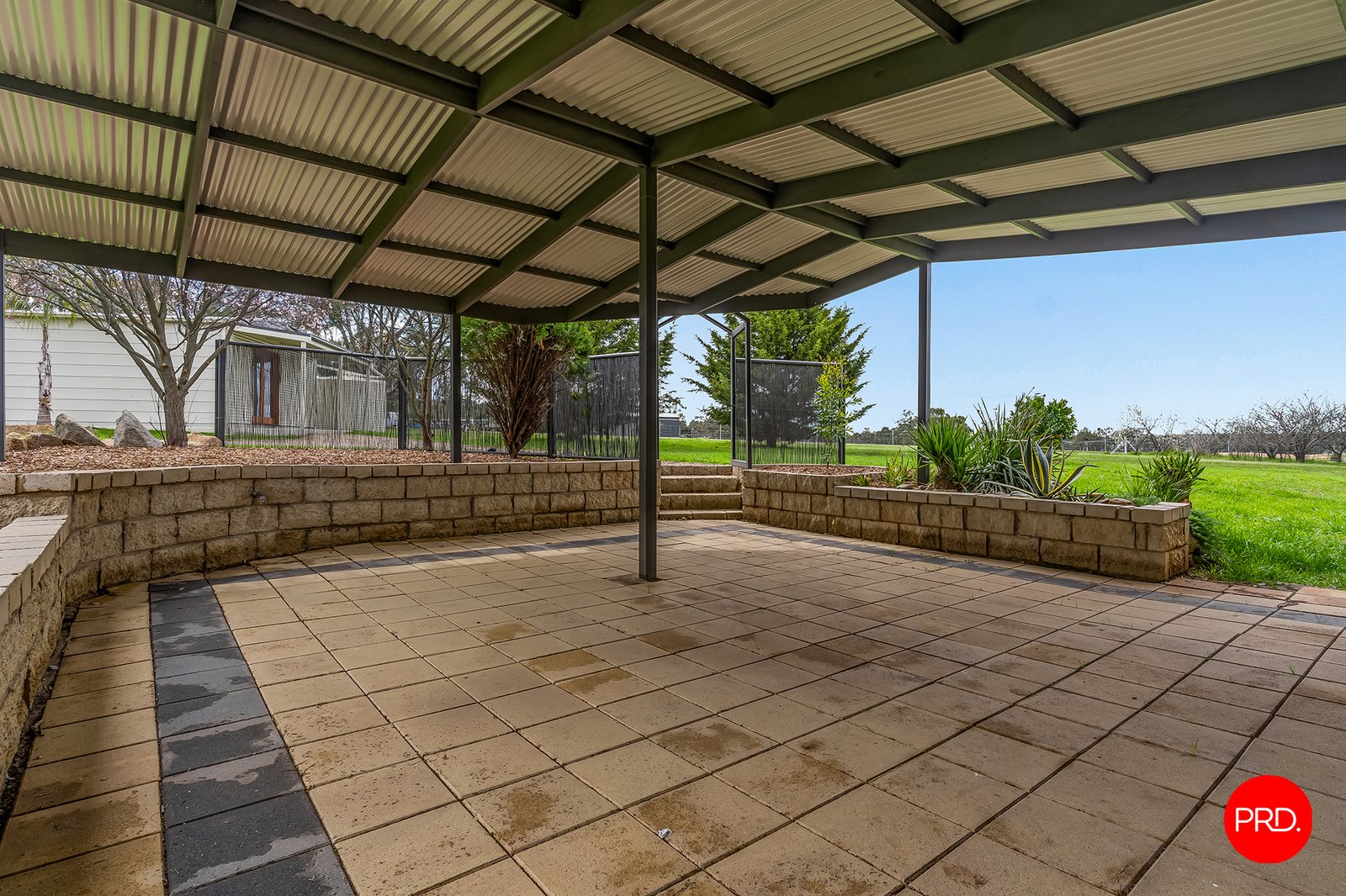 521 Bradford Road SHELBOURNE 17