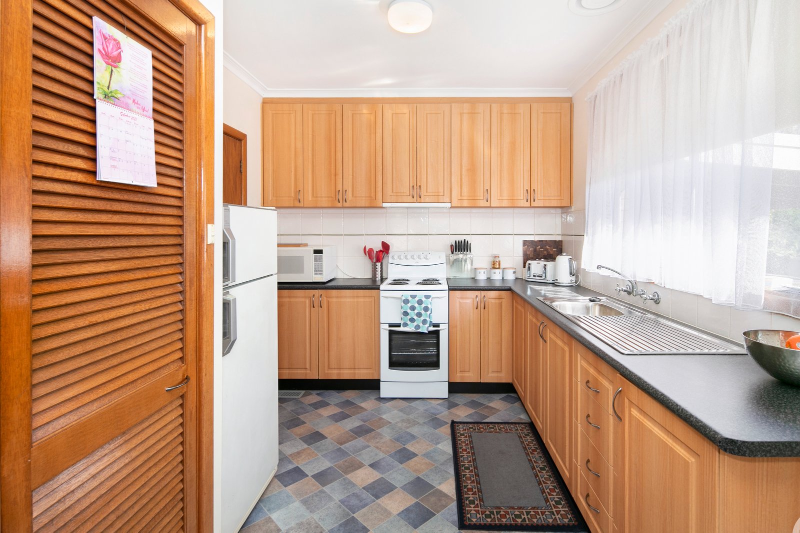 521 Howitt Street SOLDIERS HILL 8