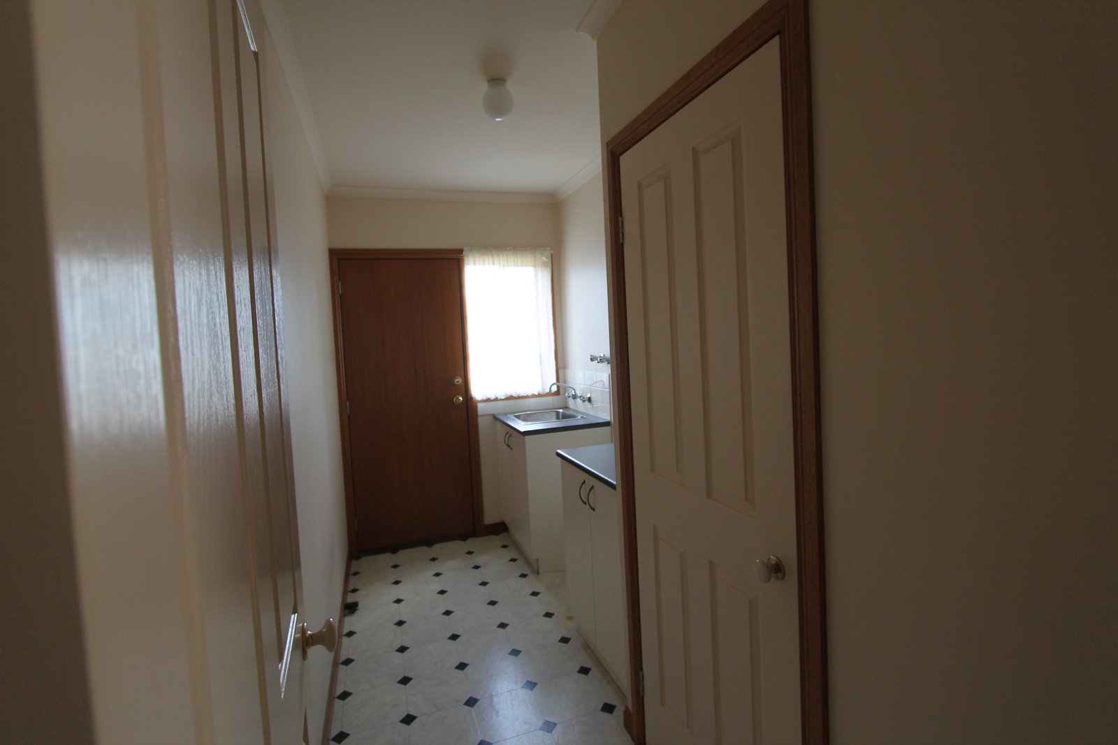 521 Sherrard Street BLACK HILL 6