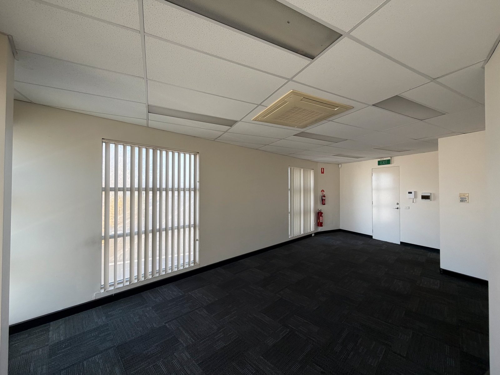 Gallery: 5/211 Warrigal Road