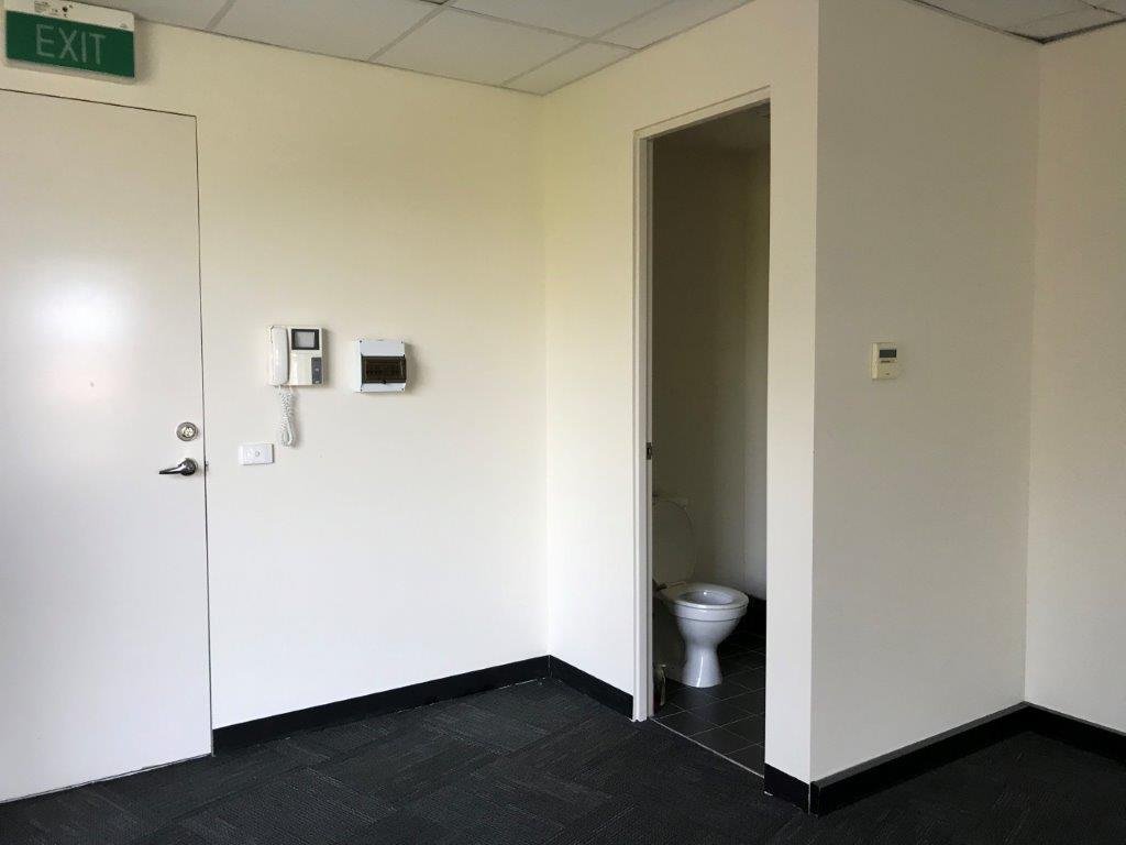 Gallery: 5/211 Warrigal Road