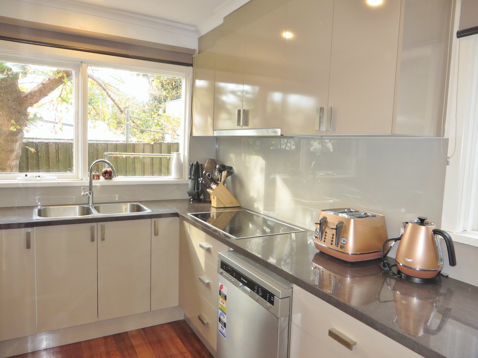 Gallery: 5/217 Beach Road
