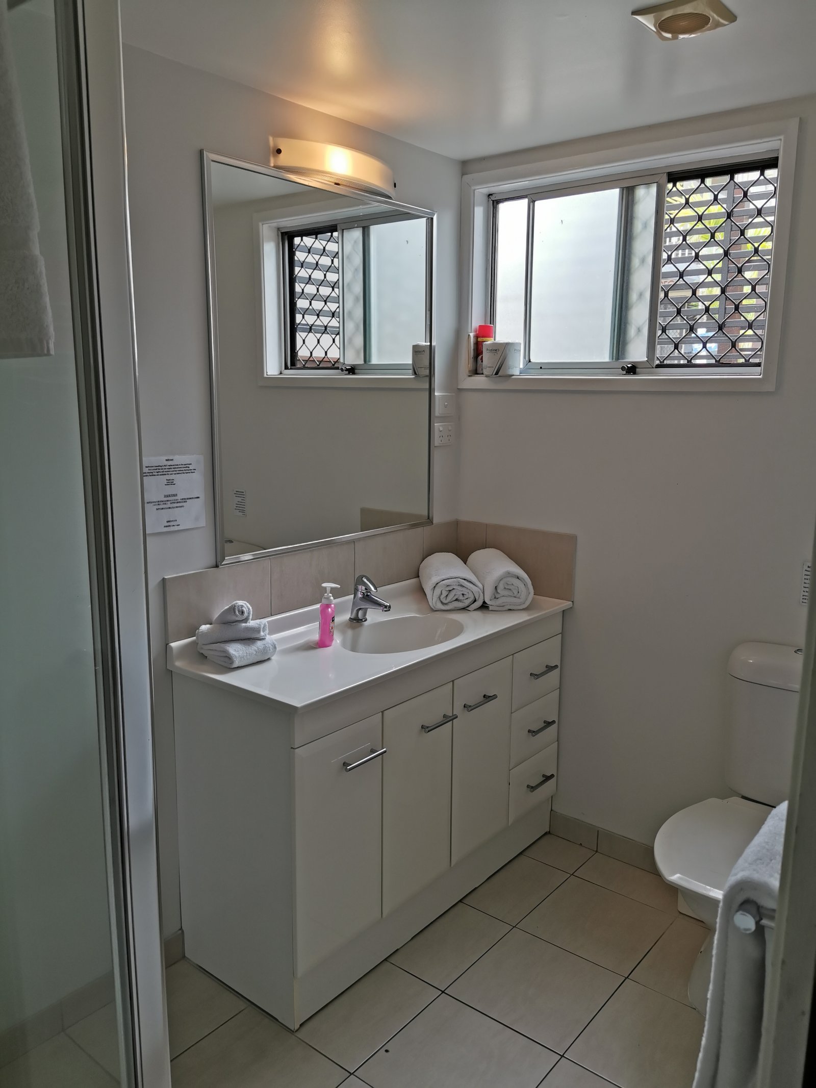 5/22 Airlie Crescent AIRLIE BEACH 5