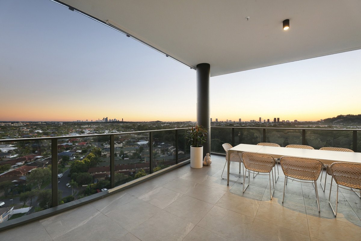 52/20 Executive Drive Burleigh Waters 10