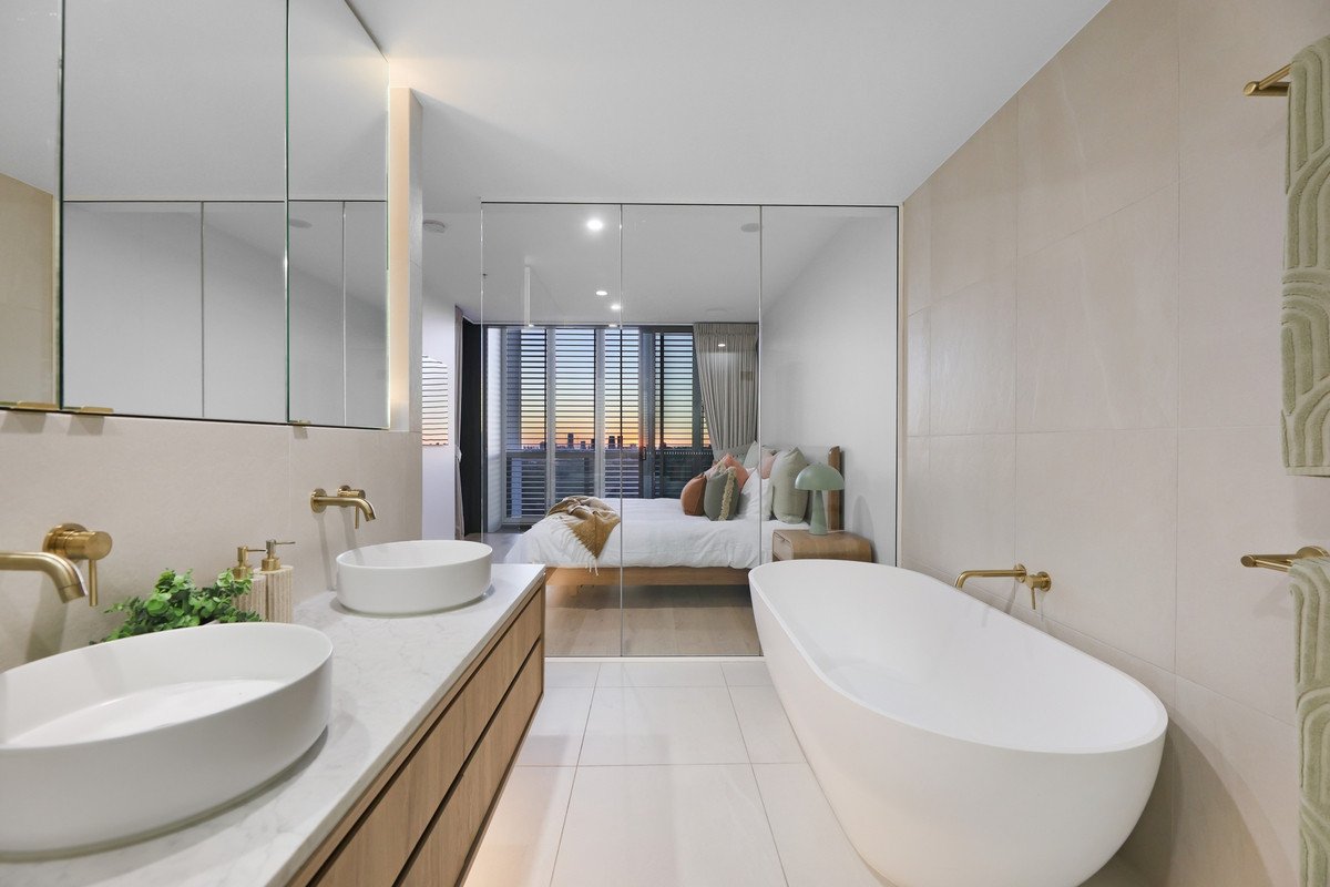 52/20 Executive Drive Burleigh Waters 14