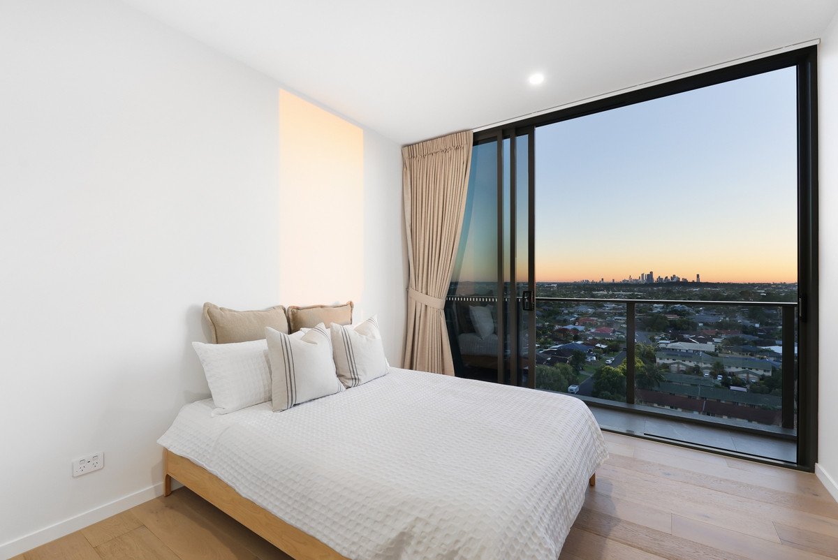 52/20 Executive Drive Burleigh Waters 16