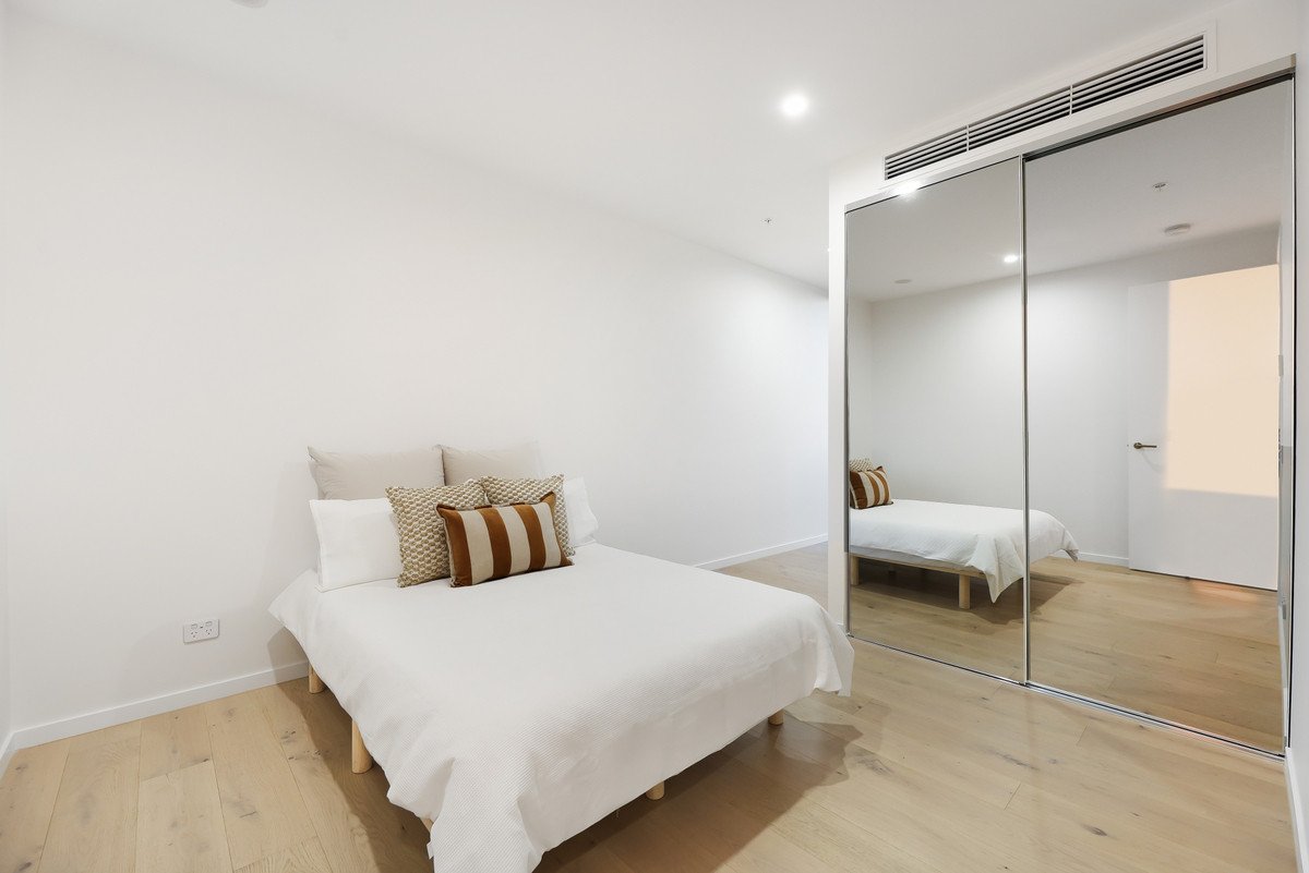 52/20 Executive Drive Burleigh Waters 17