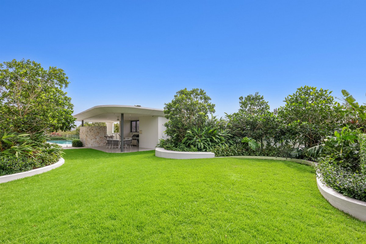 52/20 Executive Drive Burleigh Waters 29