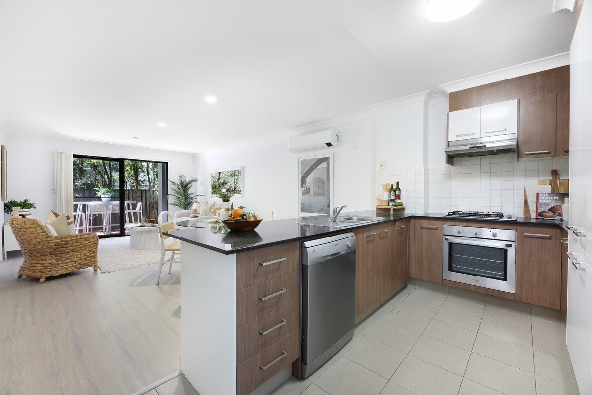 52/24 Jessica Drive Upper Coomera 3