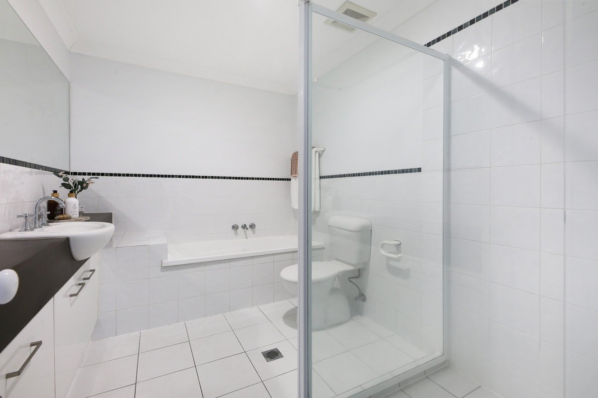 52/24 Jessica Drive Upper Coomera 17