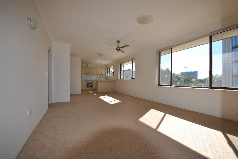 5/228 Marine Parade LABRADOR 3