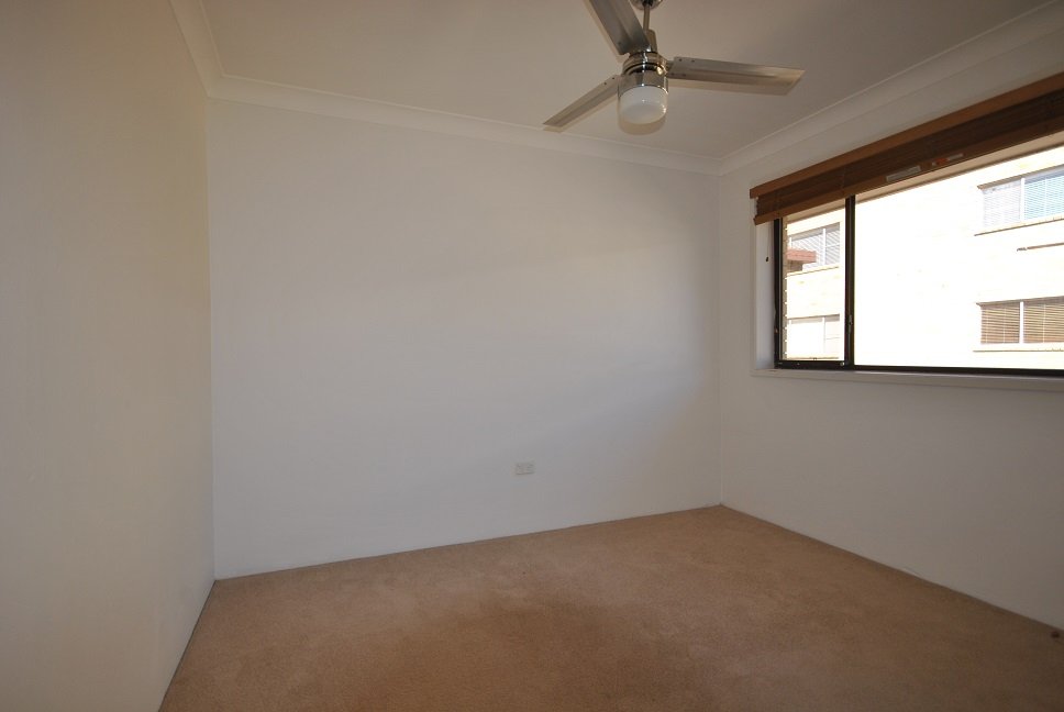 5/228 Marine Parade LABRADOR 7