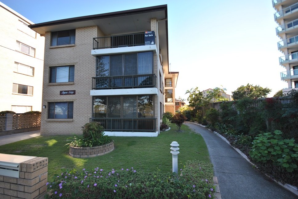 5/228 Marine Parade LABRADOR 8