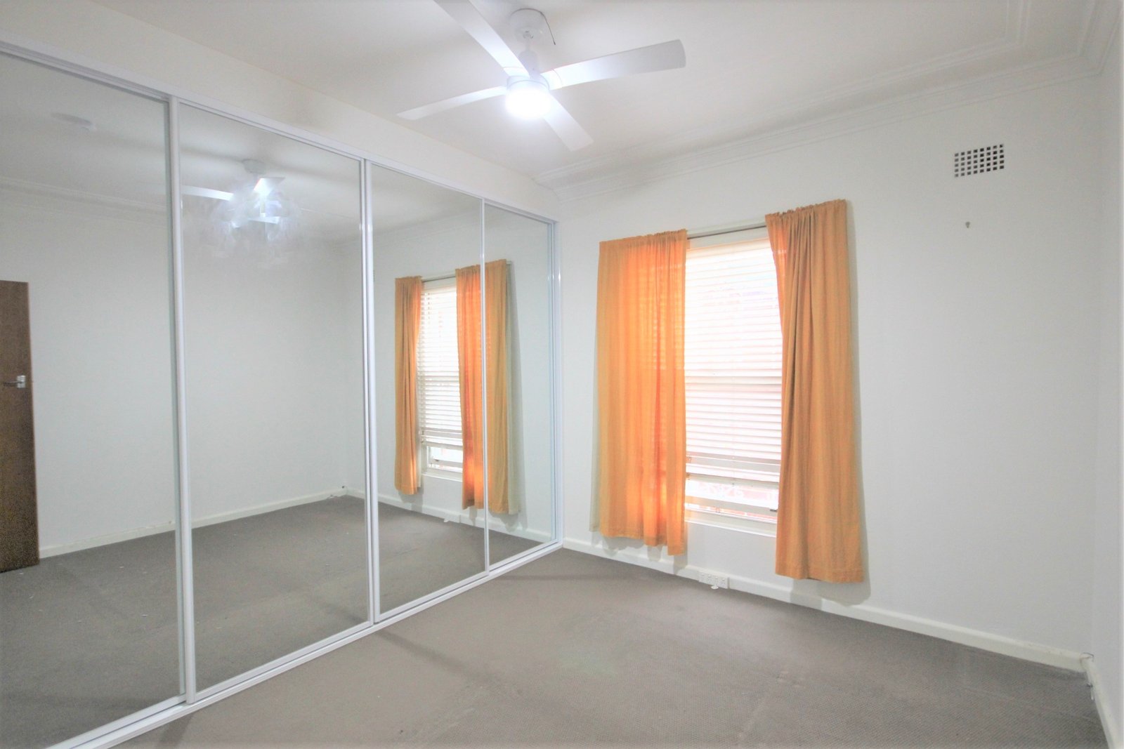 5/23 Hampton Court Road CARLTON 2