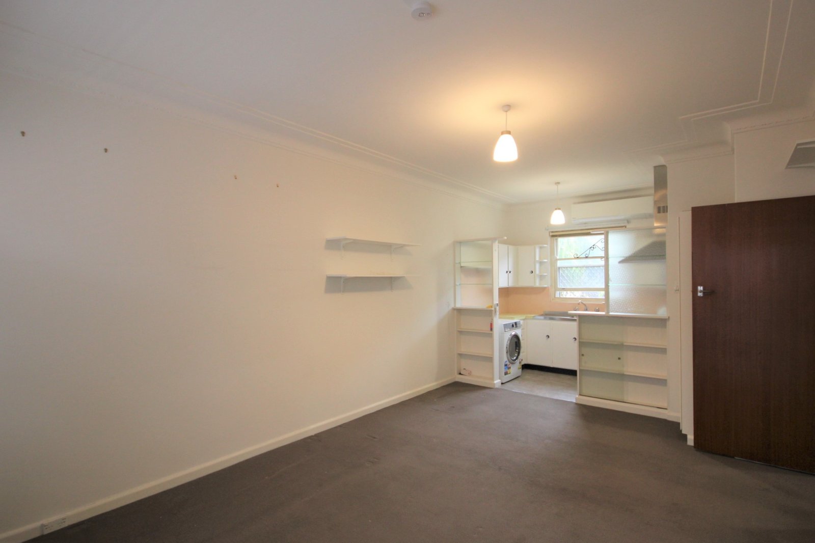 5/23 Hampton Court Road CARLTON 5