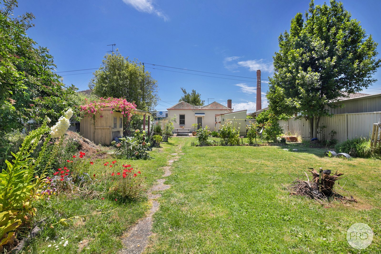 523 Howitt Street SOLDIERS HILL 12