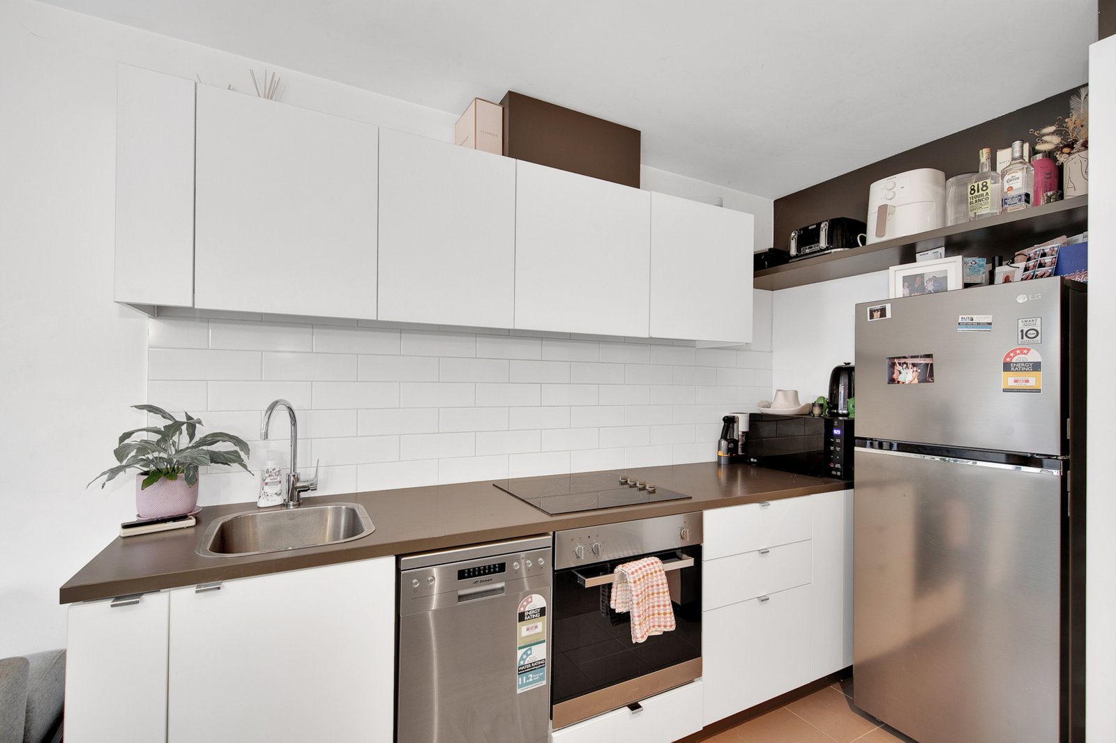 Gallery: 5/233 Dandenong Road