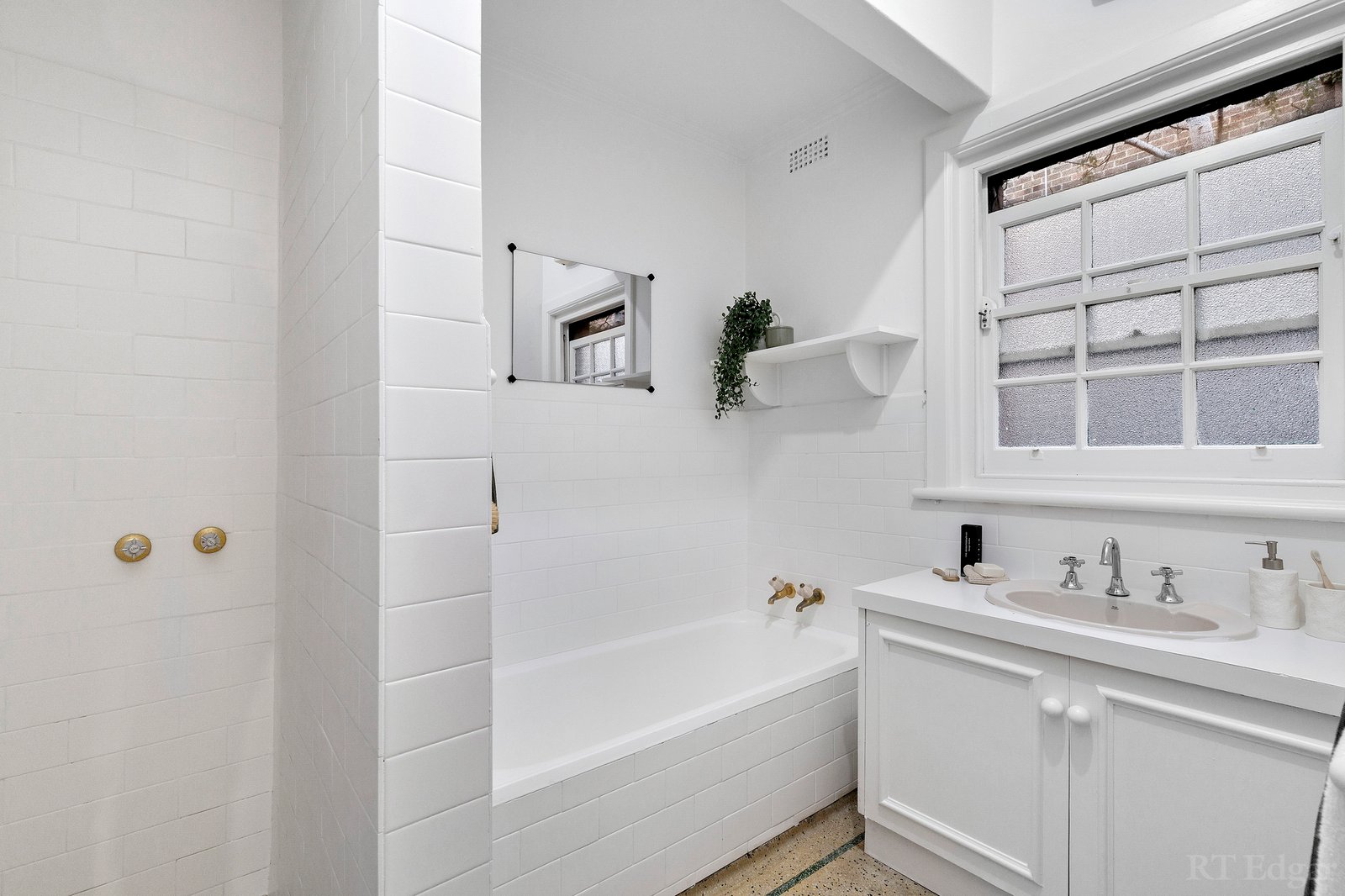 Real Estate and Property in 5/237 Dandenong Road, Windsor, VIC