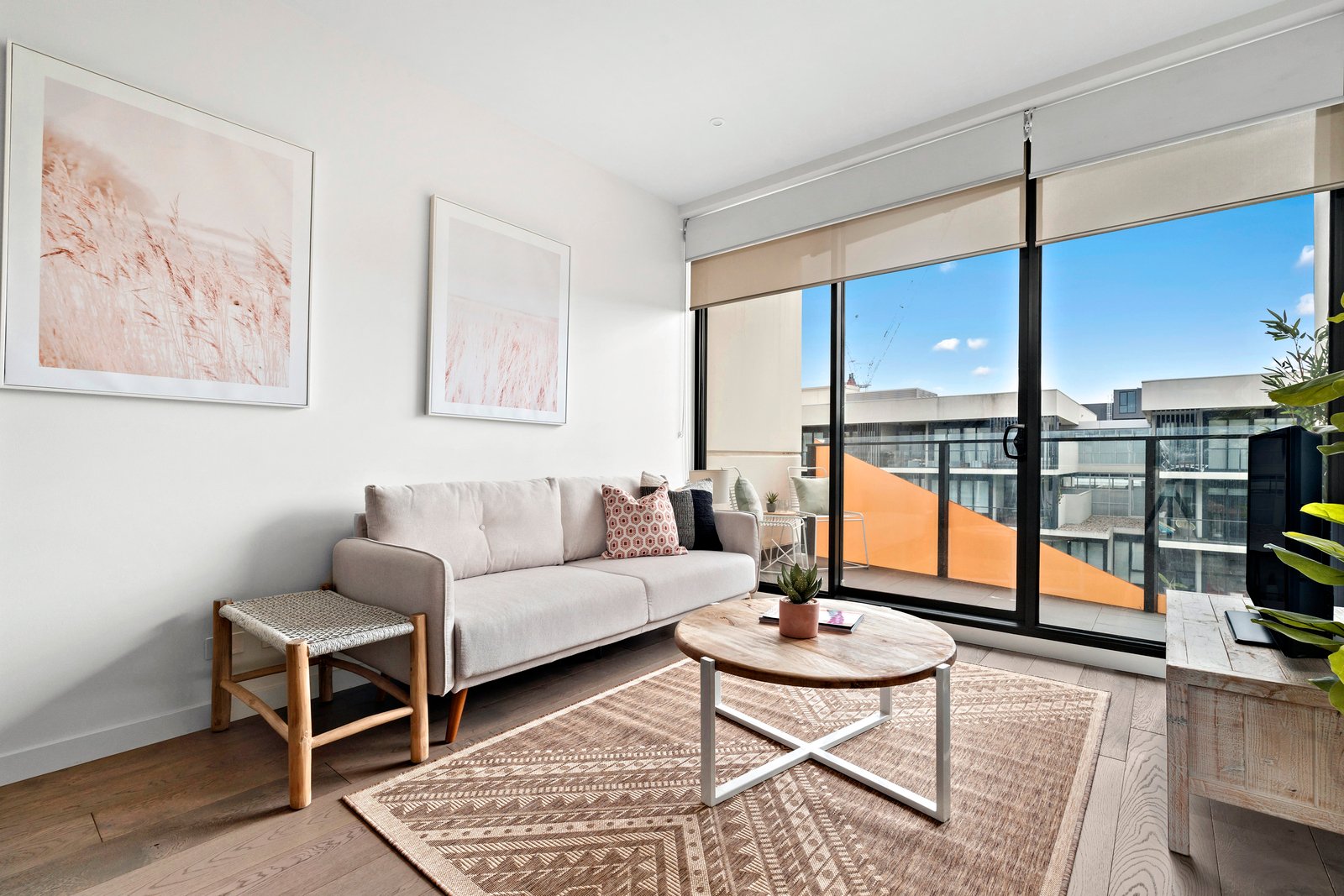 Gallery: 524/222 Bay Road