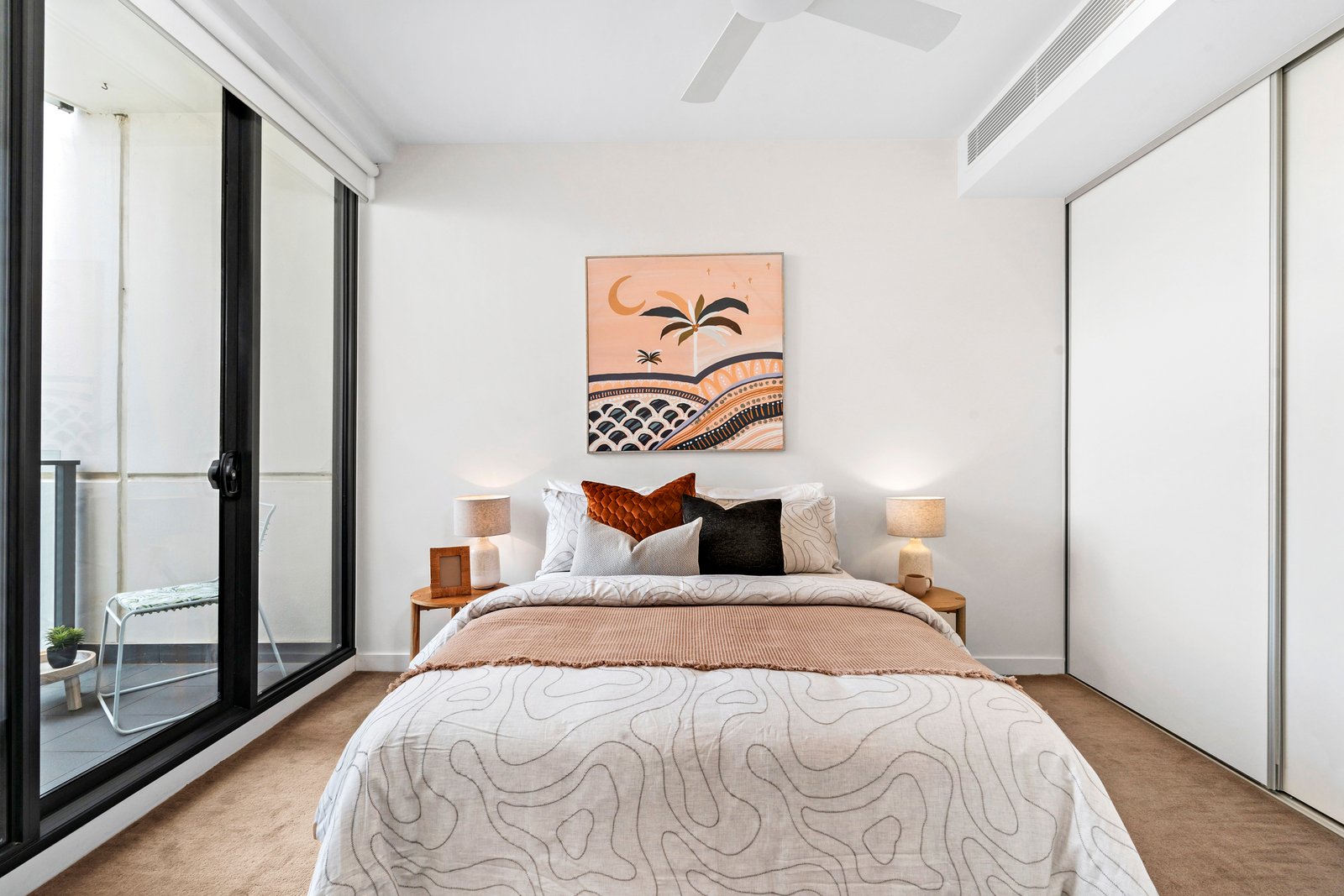 Gallery: 524/222 Bay Road